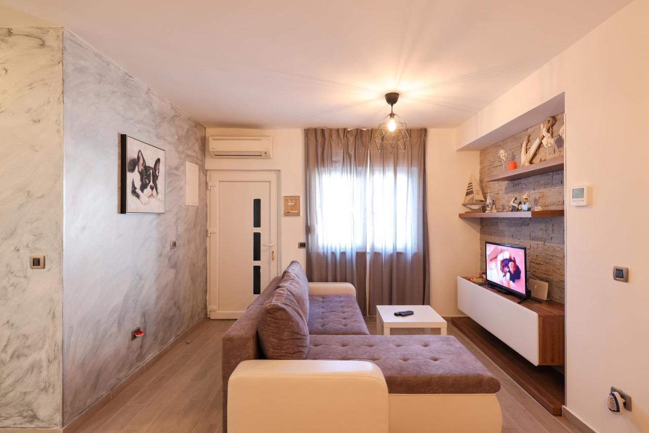 Coco Apartment Пировац Екстериор снимка