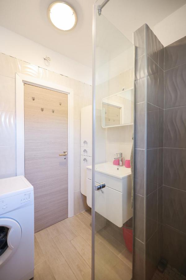 Coco Apartment Пировац Екстериор снимка
