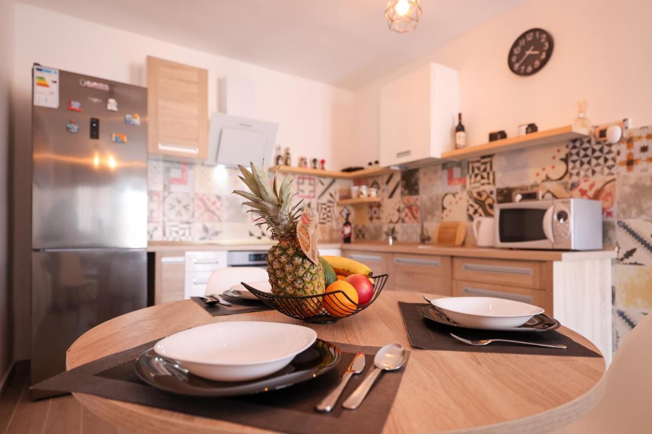Coco Apartment Пировац Екстериор снимка